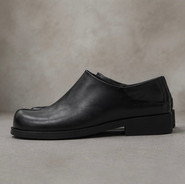 Split Toe Casual Slip-On Shoes