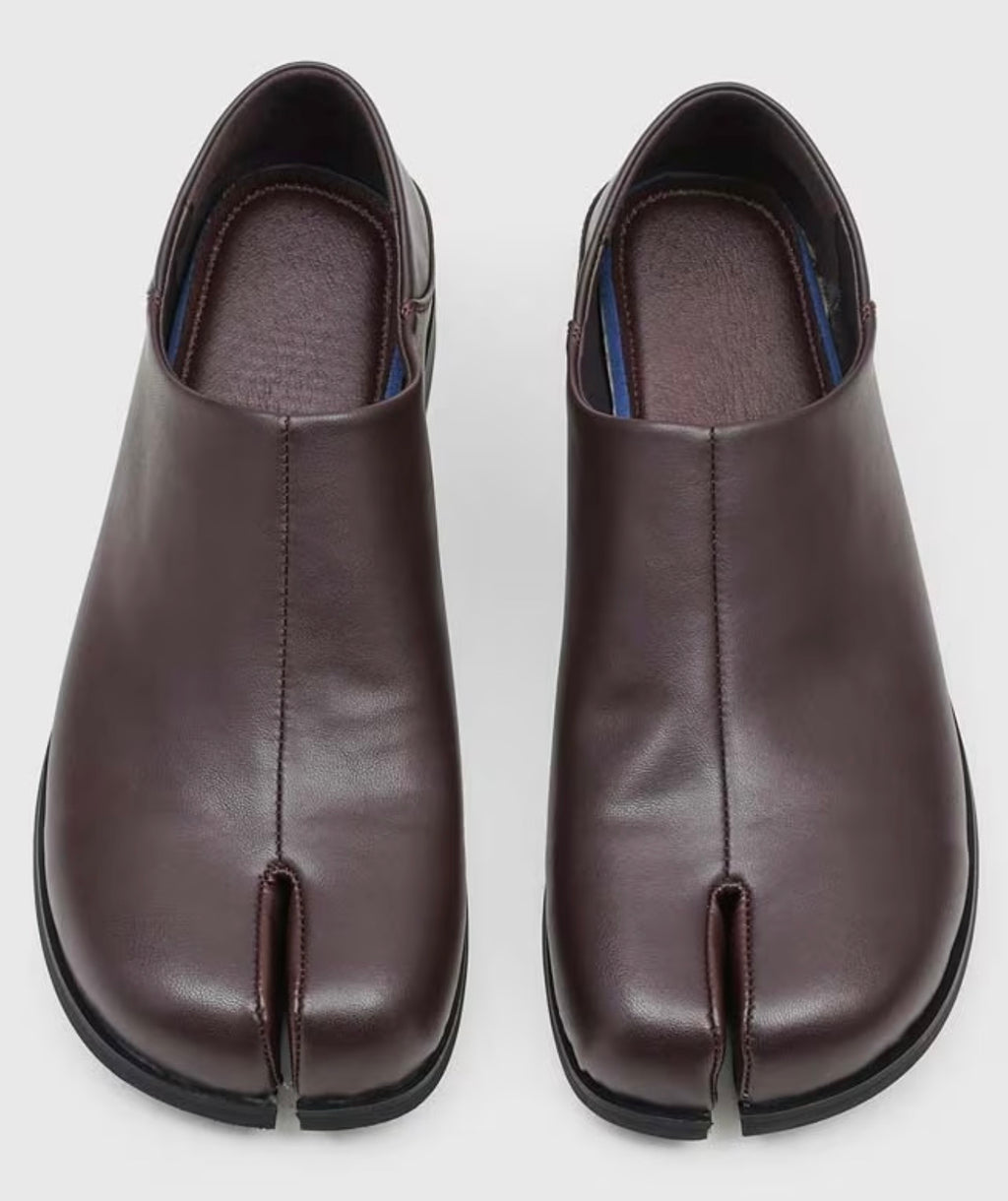 Split Toe Casual Slip-On Shoes